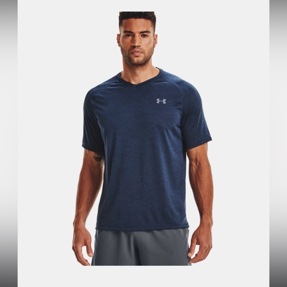Men’s Large Under Armour V-neck T-Shirt